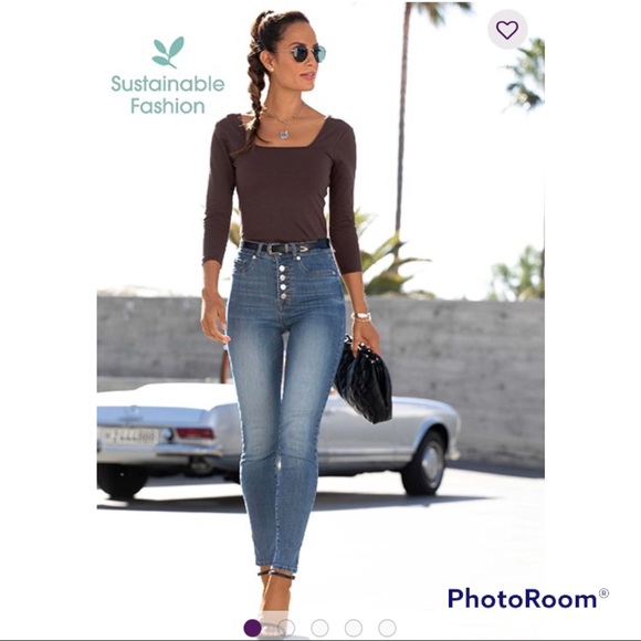 Moda International Dark Green Sweater Top. - Picture 3 of 3